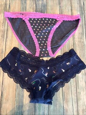 NWT Victoria’s Secret Bikini Panties (M/L)
